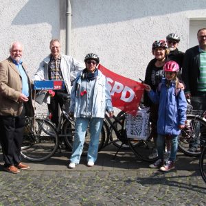 Sozialdemokraten fahrenam 1. Mai nach Heimerzheim